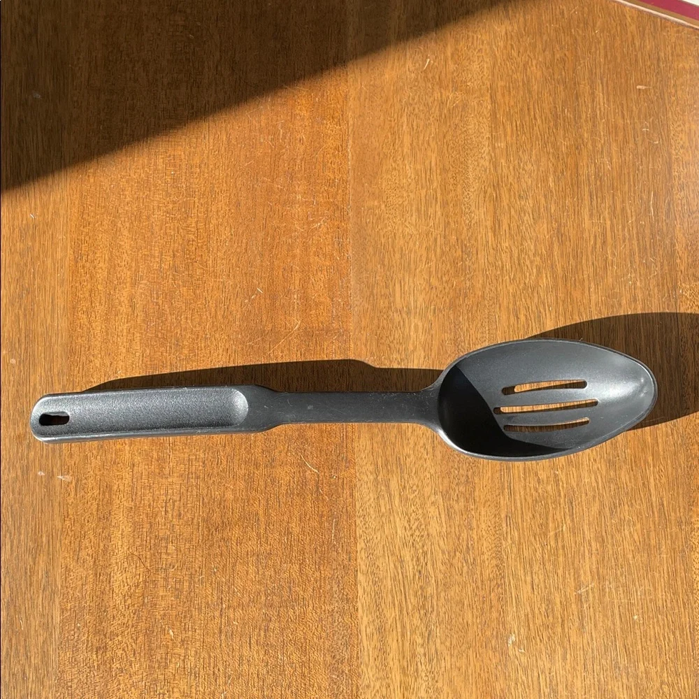 The Pampered Chef durable black